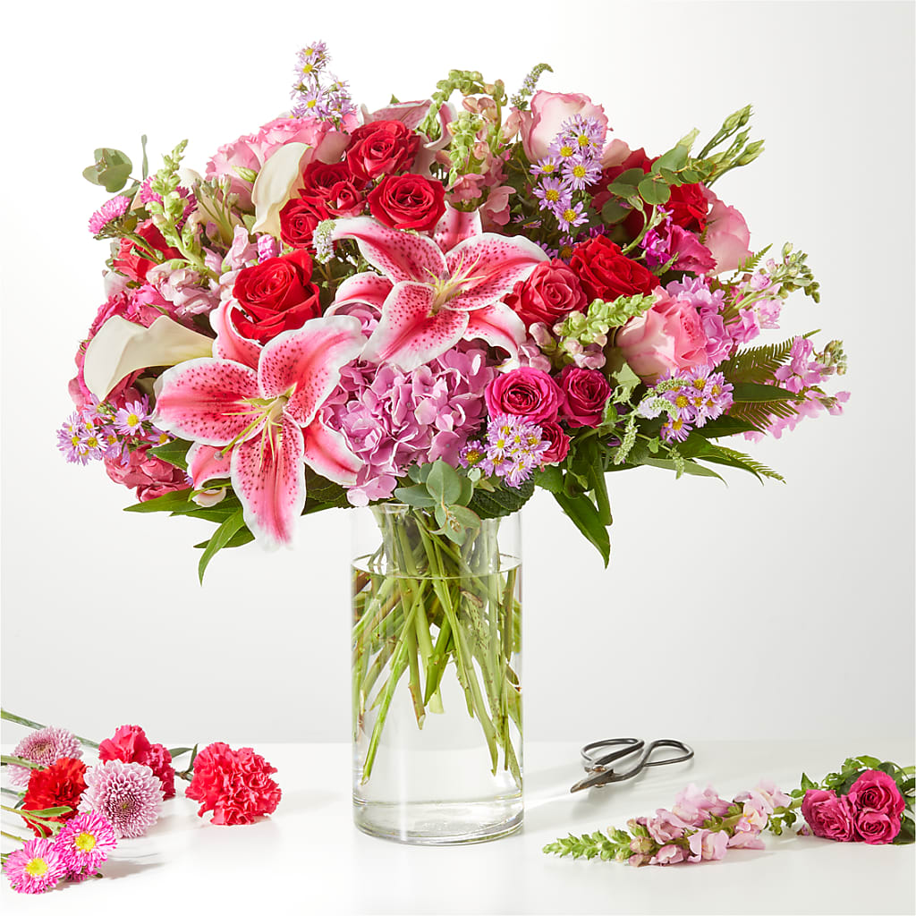 Swooning Over You - A Luxury Florist Original – TAMMIE'S COUNTRY FLORIST, Hurlock MD