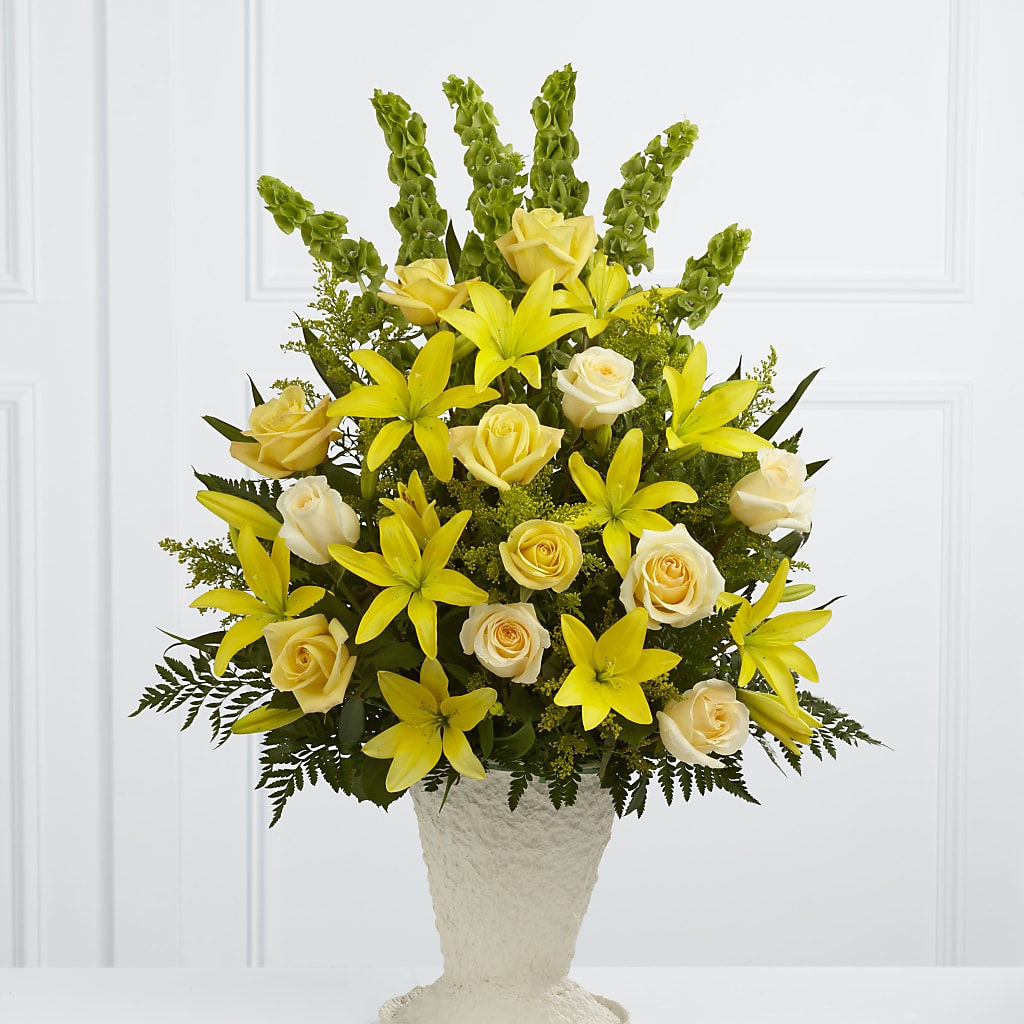 Golden Memories Arrangement – TAMMIE'S COUNTRY FLORIST, Hurlock MD