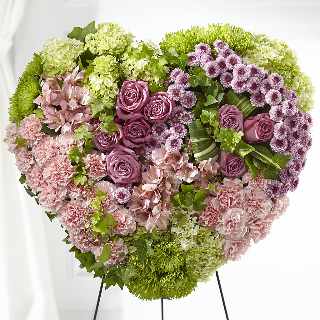 Heartwarming Standing Heart – TAMMIE'S COUNTRY FLORIST, Hurlock MD