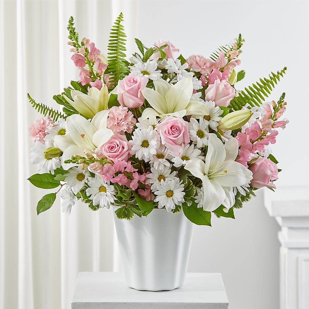 Soft Touch Tabletop Basket – TAMMIE'S COUNTRY FLORIST, Hurlock MD