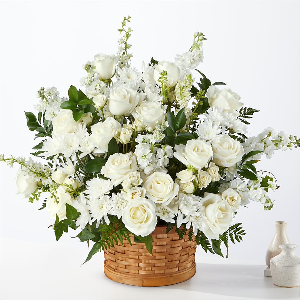 Heartfelt Condolences Arrangement – TAMMIE'S COUNTRY FLORIST, Hurlock MD