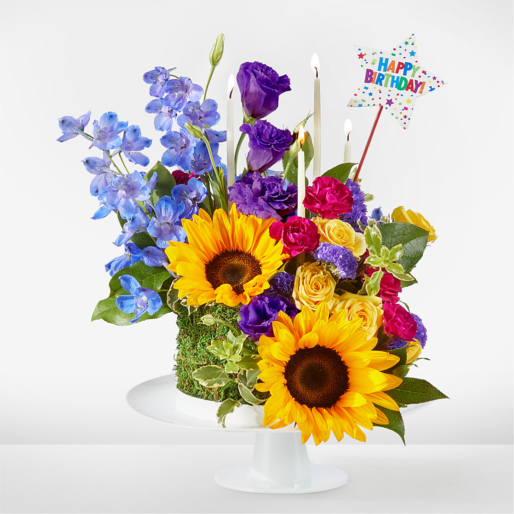 Star of the Day Floral Cake – TAMMIE'S COUNTRY FLORIST, Hurlock MD