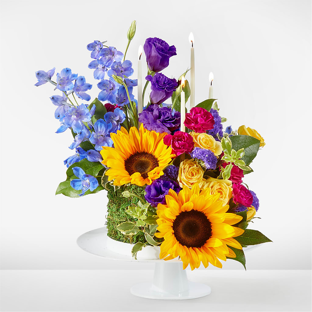 Star of the Day Floral Cake – TAMMIE'S COUNTRY FLORIST, Hurlock MD