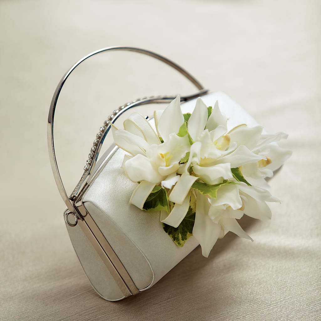 White Purse Decor – TAMMIE'S COUNTRY FLORIST, Hurlock MD