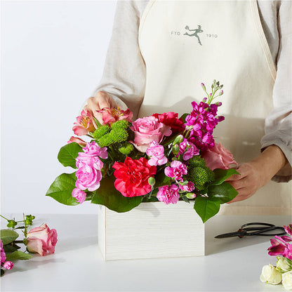 Sweetberry Box – A Florist Original – TAMMIE'S COUNTRY FLORIST, Hurlock MD