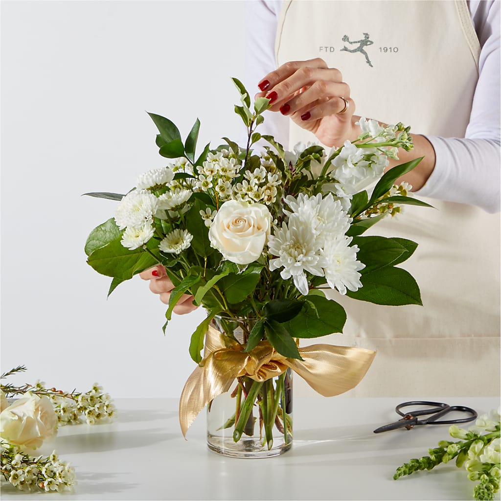 New Beginnings – A Florist Original – TAMMIE'S COUNTRY FLORIST, Hurlock MD