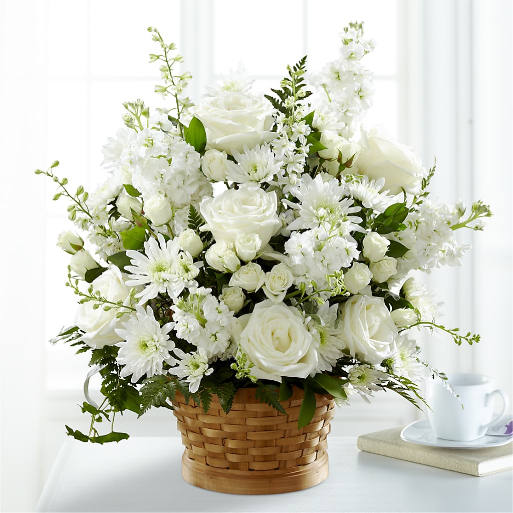 Heartfelt Condolences Arrangement – TAMMIE'S COUNTRY FLORIST, Hurlock MD