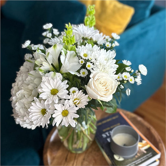 Classic Ivory – A Florist Original – TAMMIE'S COUNTRY FLORIST, Hurlock MD