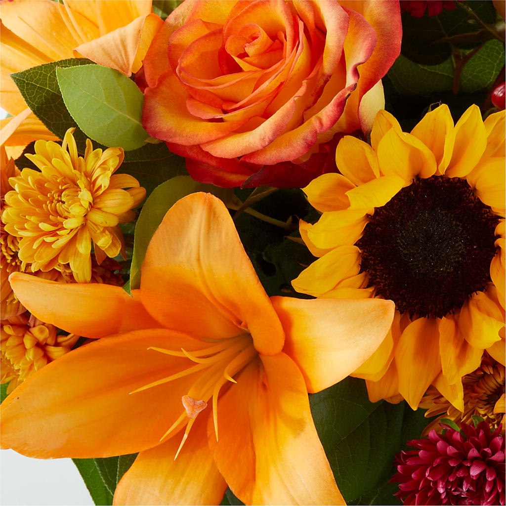Grateful Centerpiece – TAMMIE'S COUNTRY FLORIST, Hurlock MD