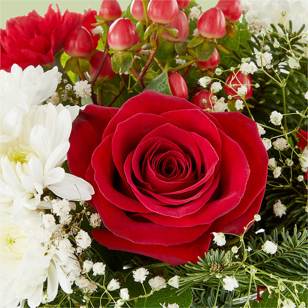 Chance of Flurries Bouquet – TAMMIE'S COUNTRY FLORIST, Hurlock MD