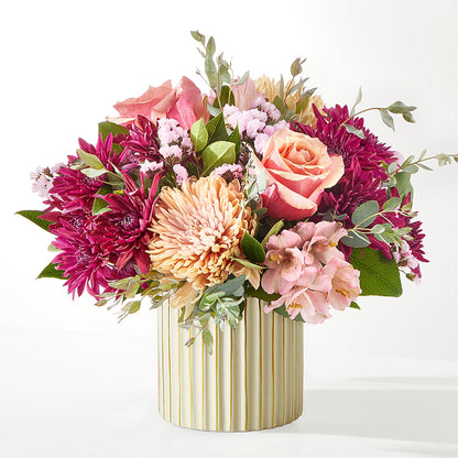 Berry Cobbler Bouquet with Ivory Vase – TAMMIE'S COUNTRY FLORIST, Hurlock MD